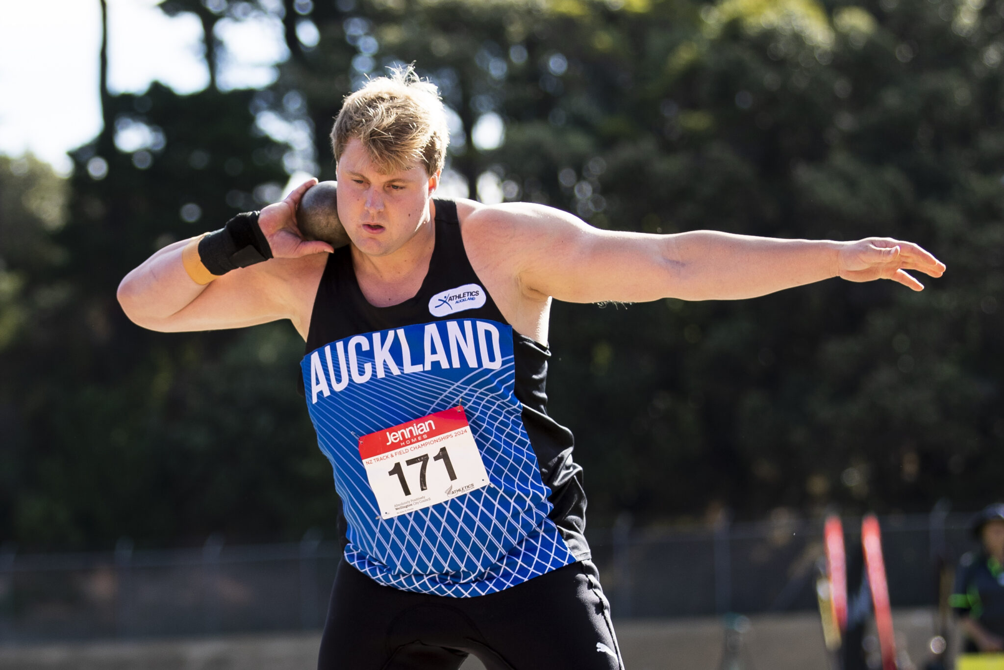 Gill defeats Walsh and McCartney clears 4.70m in Wellington - Athletics ...